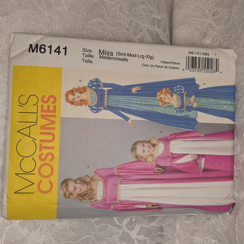 McCall's: Sewing Pattern Uncut 6141